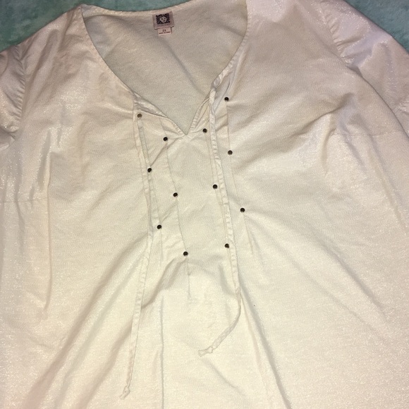 Anne Klein Tops - Long sleeved tunic like top.